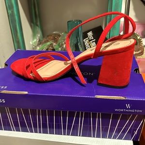 Wore once for school dance